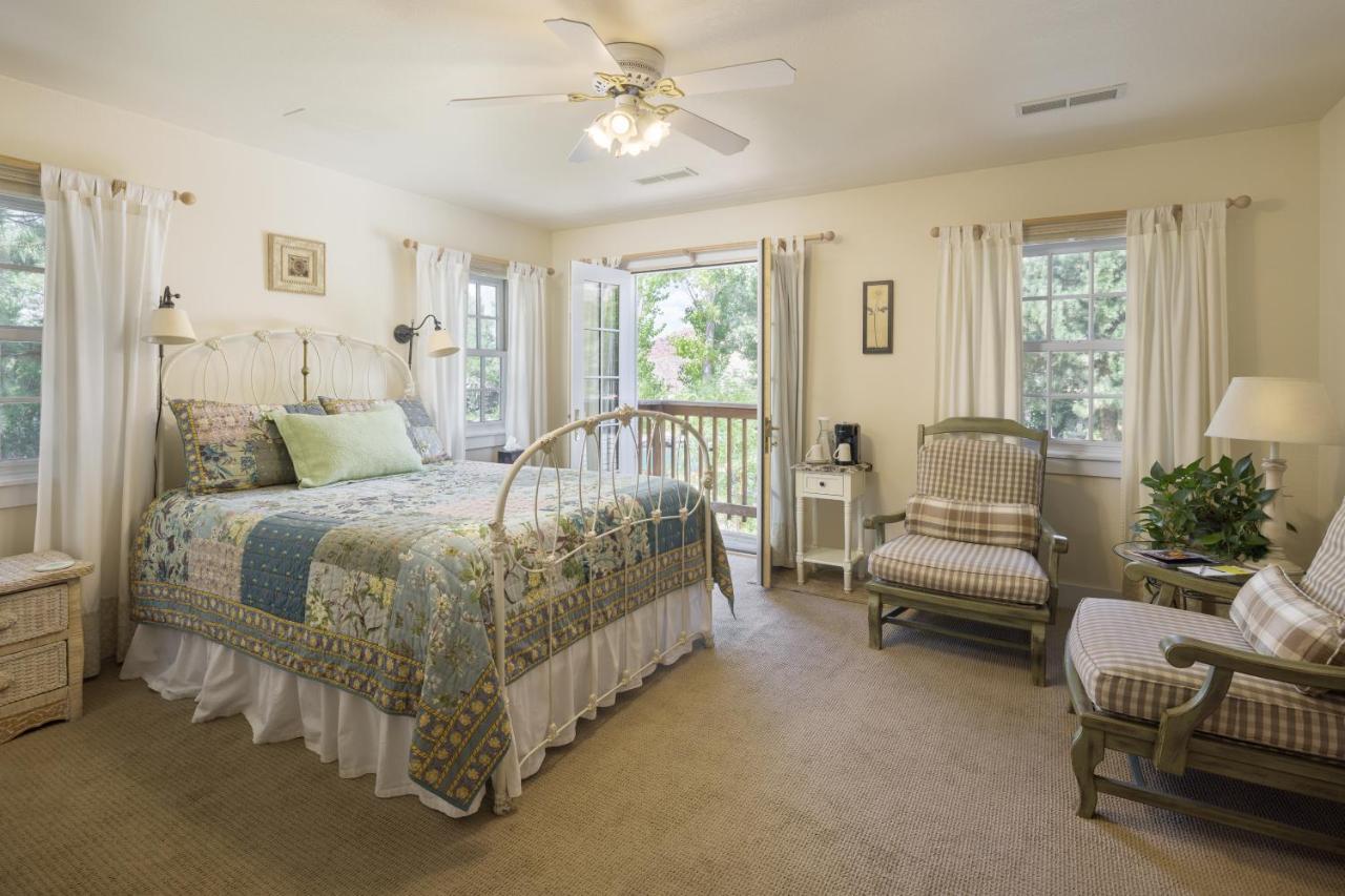 Sunflower Hill Inn โมอาบ ภายนอก รูปภาพ